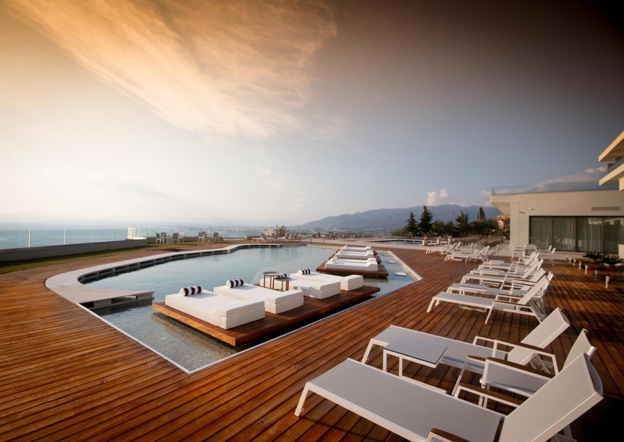 Messinian Icon Hotel & Suites 卡拉马塔 外观 照片